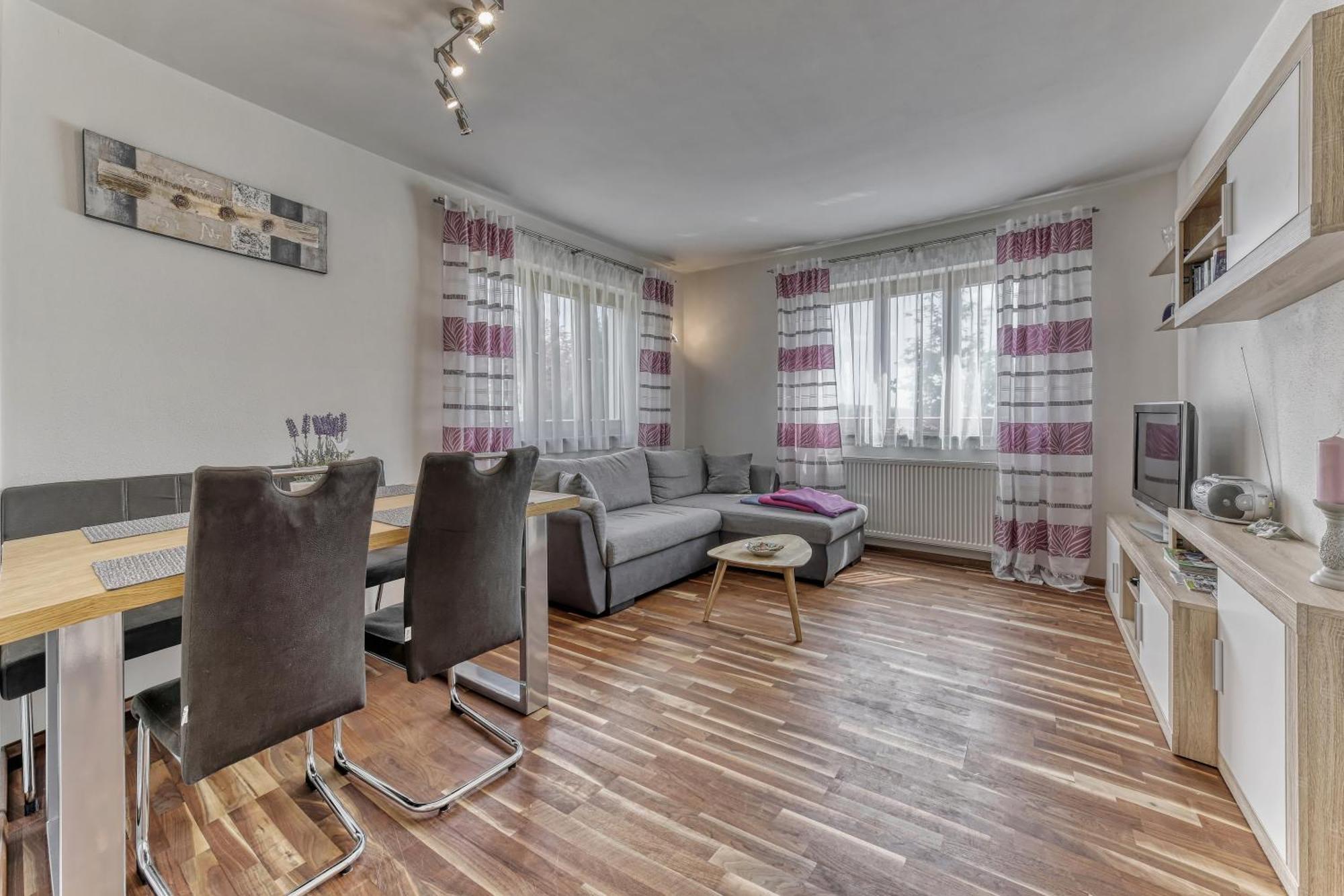 Ferienwohnung Fernblick Neukirchen vorm Wald Екстериор снимка